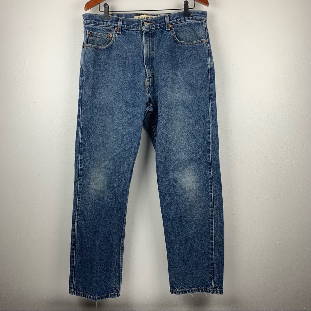 Levi's Jeans Mens 36 X 30 505 Regular Fit Straight Leg Medium Wash High‎ Rise
